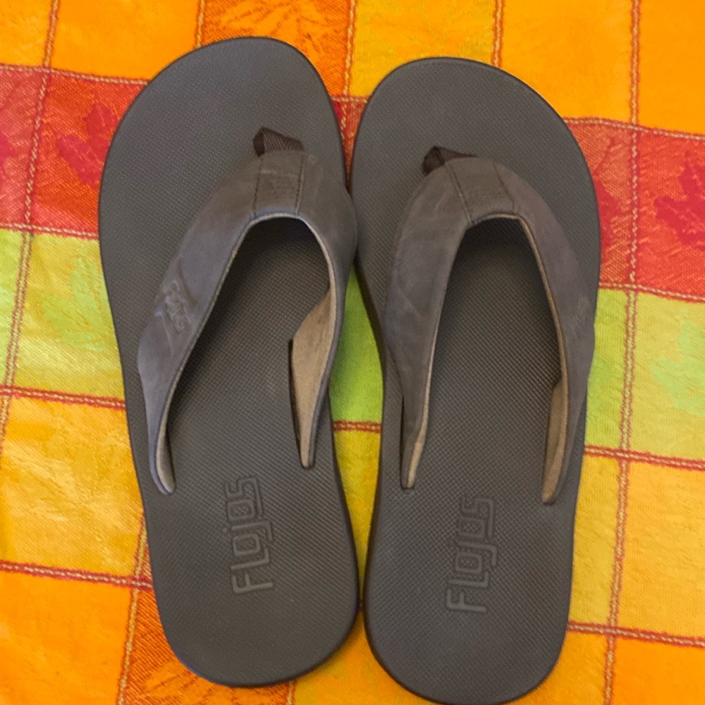 Men’s FLOJOS Flip Flop Color: Brown Size: 8.